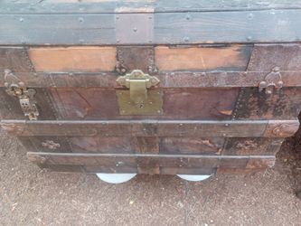 Antique steamer trunk
