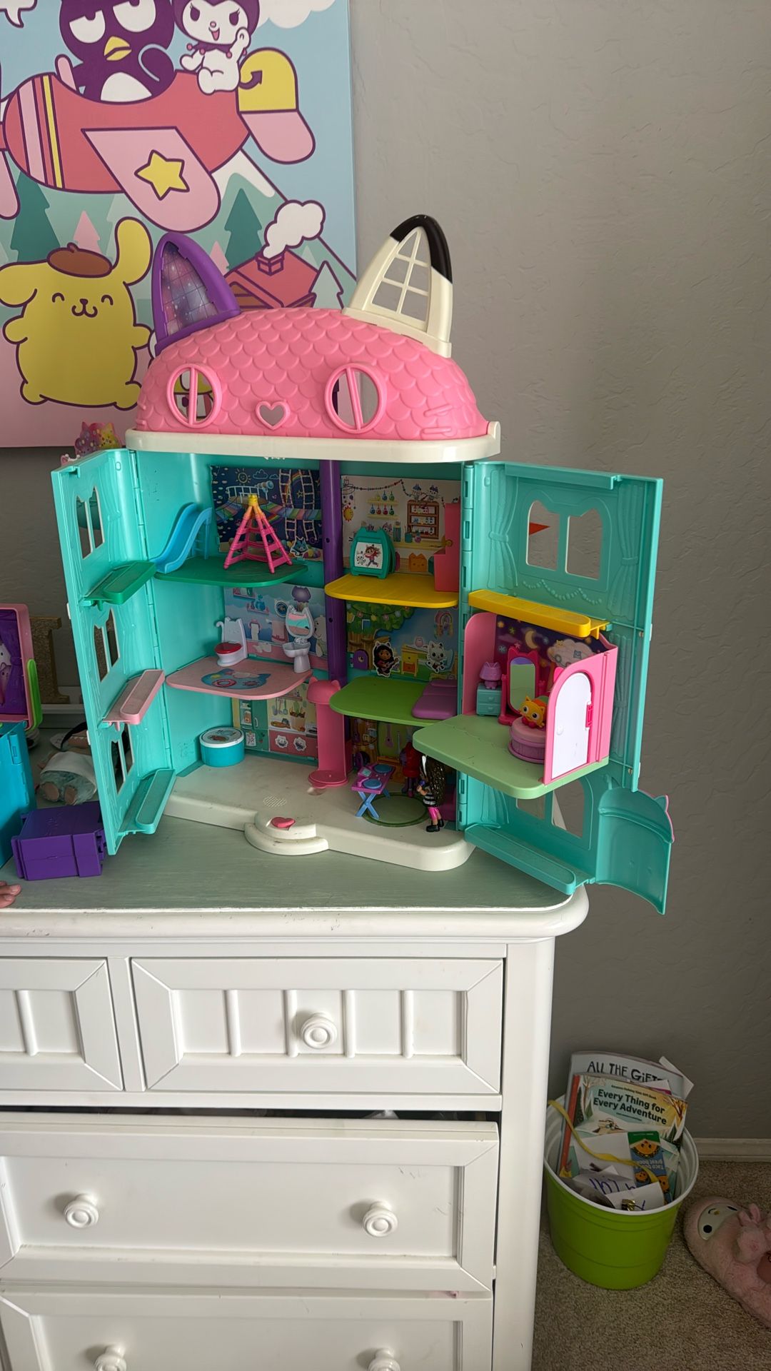 Original gabby Dollhouse With Accessories