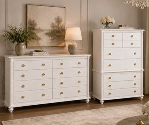 Beautiful 2 piece real wood dresser set