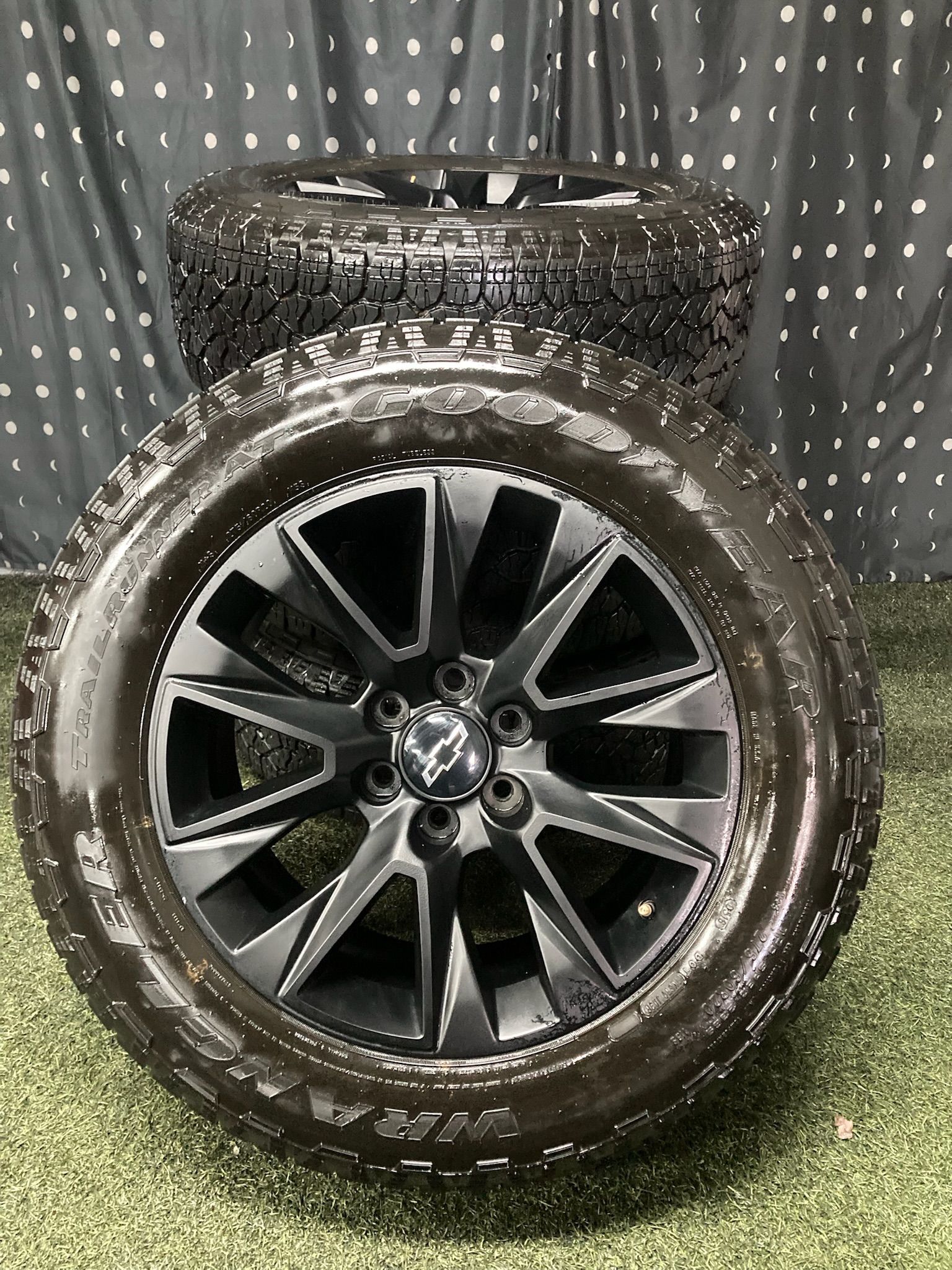 2024 Chevy Tahoe Z71 6 Lug 20 Inch OEM Wheels