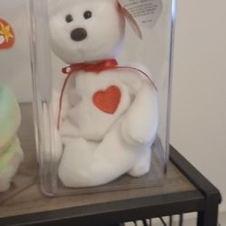 Collection  Of Beanie Babies Sealed In Cases