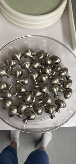Brushed Nickel  Cabinet Knobs – Lot