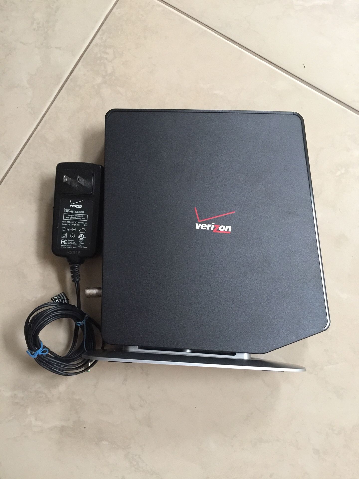 Verizon router and modem