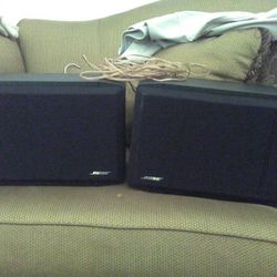 BOSE SPEAKERS 301 SERIES IV DIRECT REFLECTING/ BLACK 8 OHMS LIKE NEW CONDITION Right AND Left