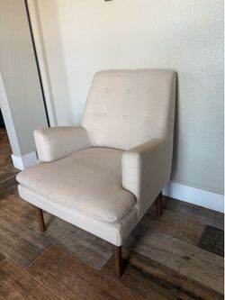 Accent chair
