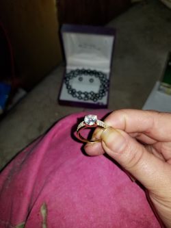 Womans wedding and engagement ring set