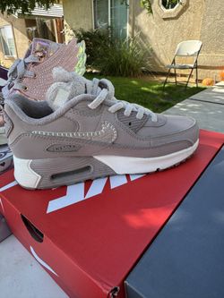 Size 2 Shoes 8 Pants