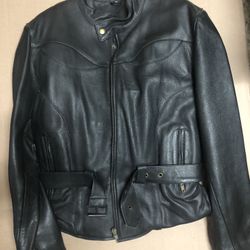 Women Medium black style genuine leather jacket with belt around the waist. Extra zipper liner