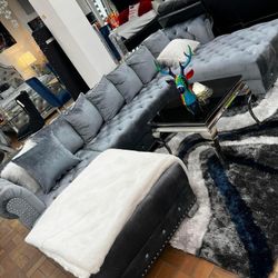 Sectional In Stock For Immediate Delivery 