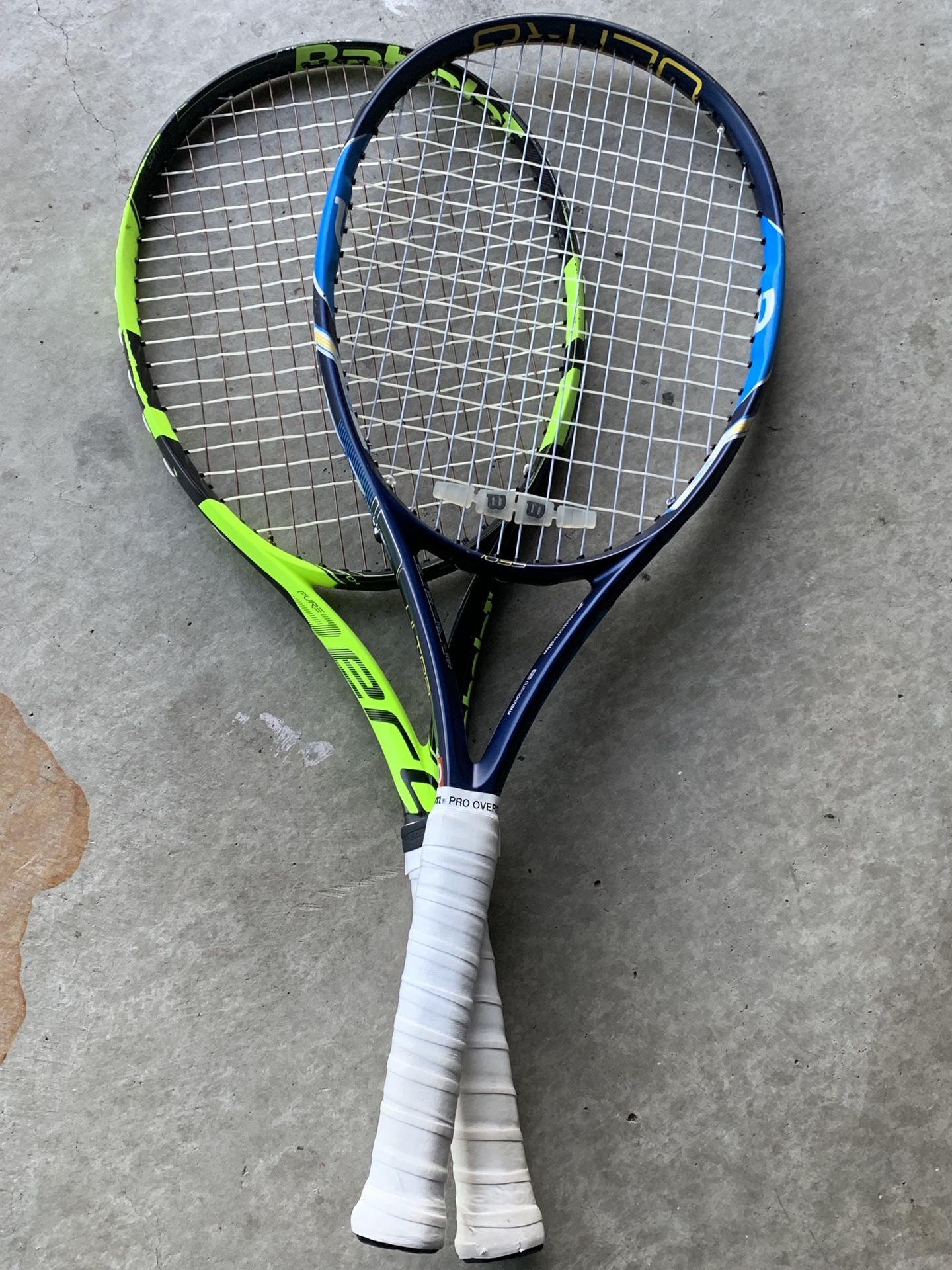 Tennis Racquet Restringing Service