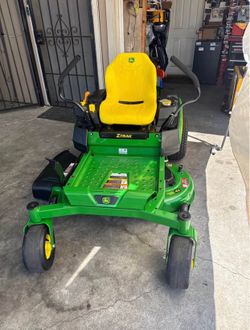 John Deere Z315E 42 in. 20 HP Gas Dual Hydrostatic Zero Turn Riding Lawn Mower