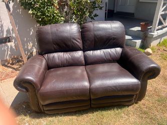 Recliner couch
