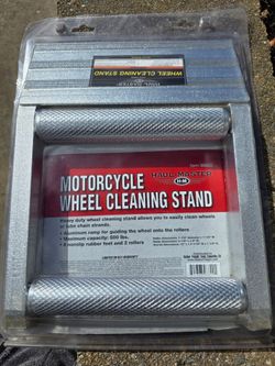Motorcycle heavy duty  wheel cleaning  lyft.
