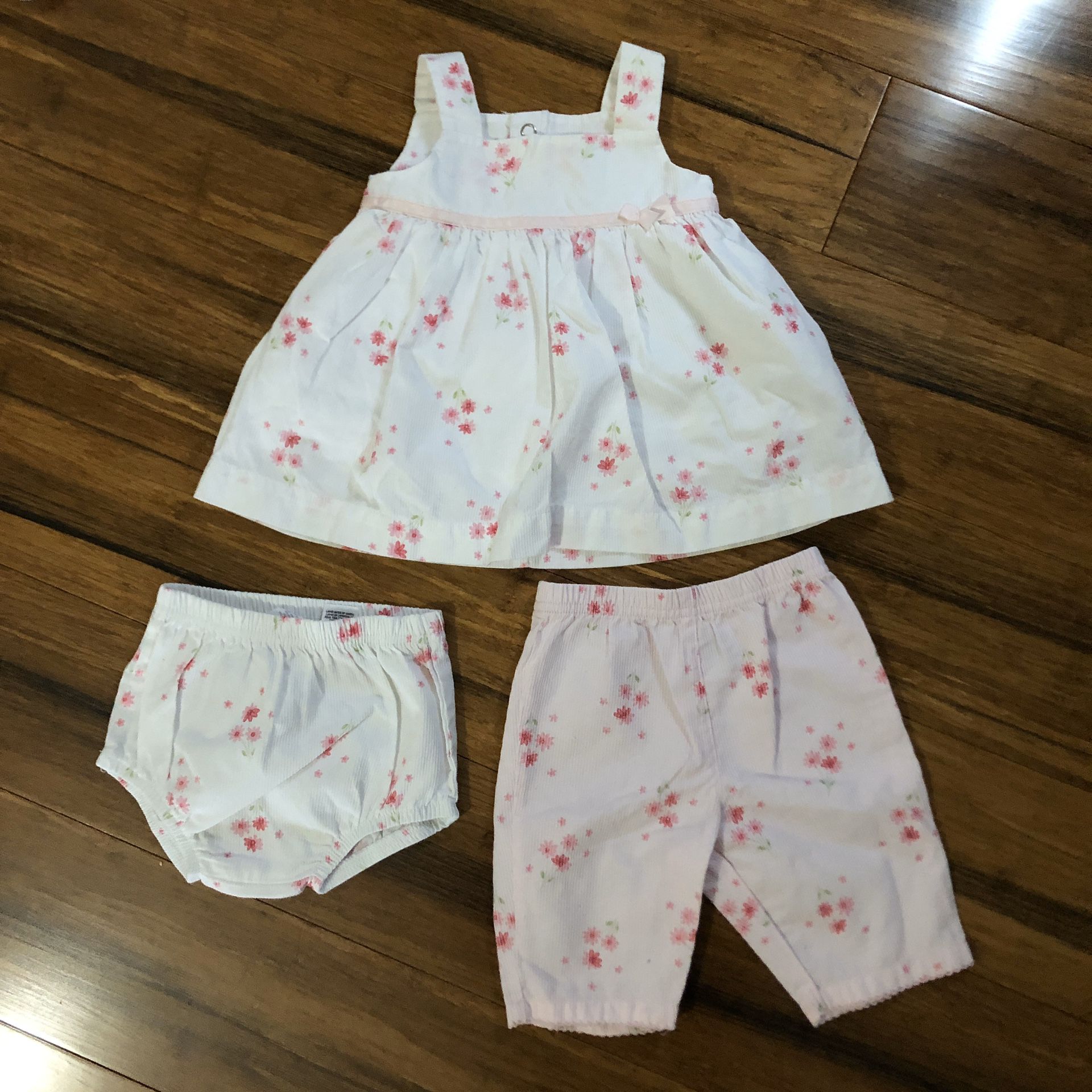 Newborn girl dress/outfit