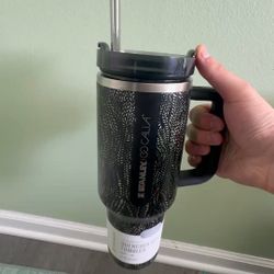 Stanley x CALIA Quencher H2.0 Tumbler – 40 oz Insulated Stainless Steel w/handle