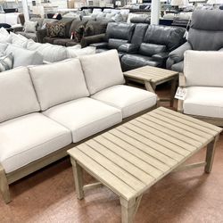New 4 Piece OUTDOOR Set