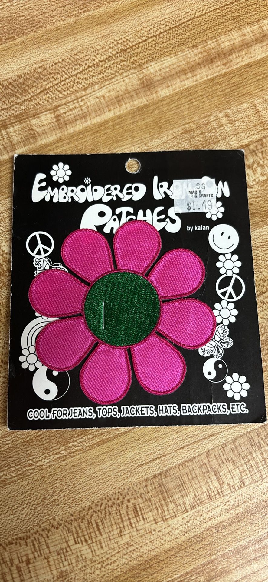 Kalan 3” embroidered iron on patch bright pink daisy Flower Power 60’s style Made in China 1996 Original packaging New
