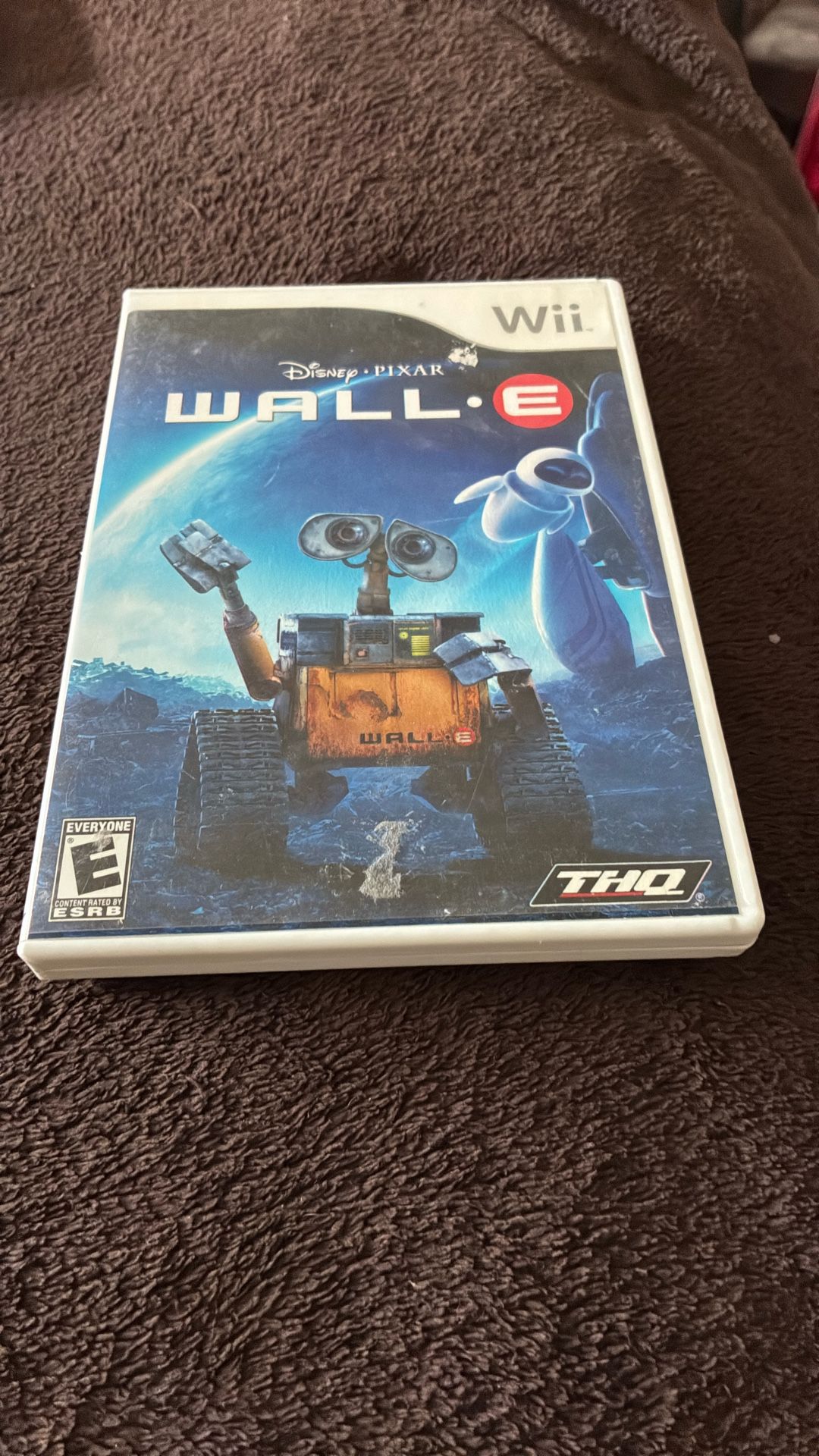 WII  WALL  . E