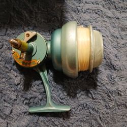 Vintage RU Pacific Fishing Reel W/instruction Manual