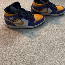 Jordan 1 Mid “Lakers”