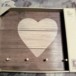 Heart Plaque With Hooks