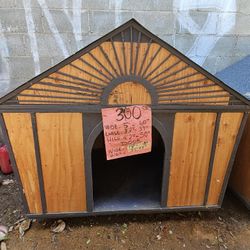 Large Dog House (Ready)