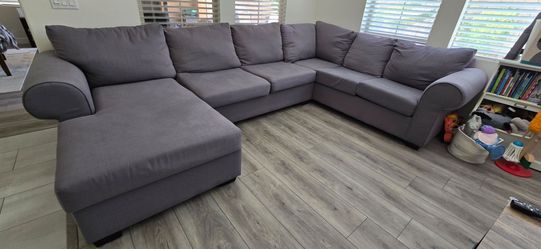 Large Gray Fabric Sectional Sofa with Chaise