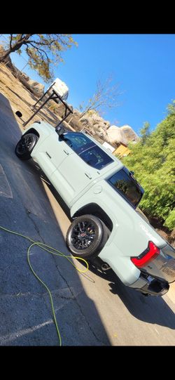 Toyota tundra 2023 wheels