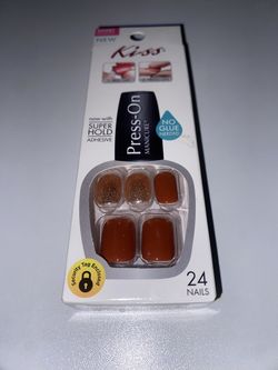 Press on nails