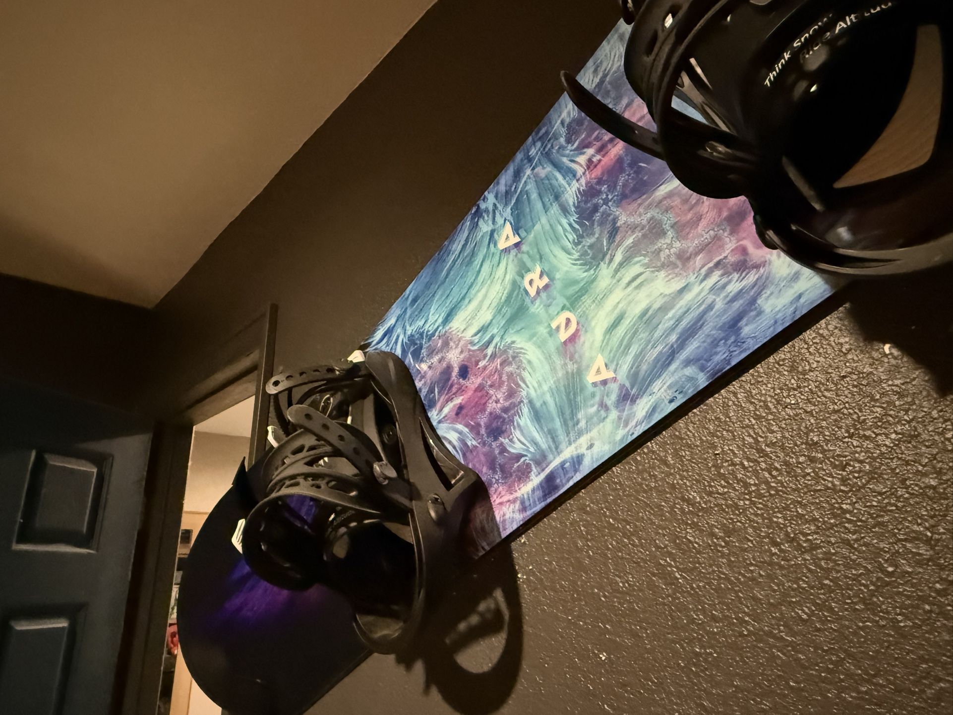 Aura Raven Snowboard with Altitude Rider Bindings