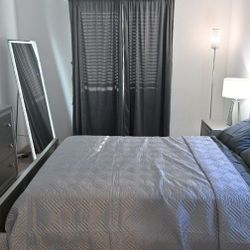 COMPLETE GLAM BEDROOM SET – LIKE NEW