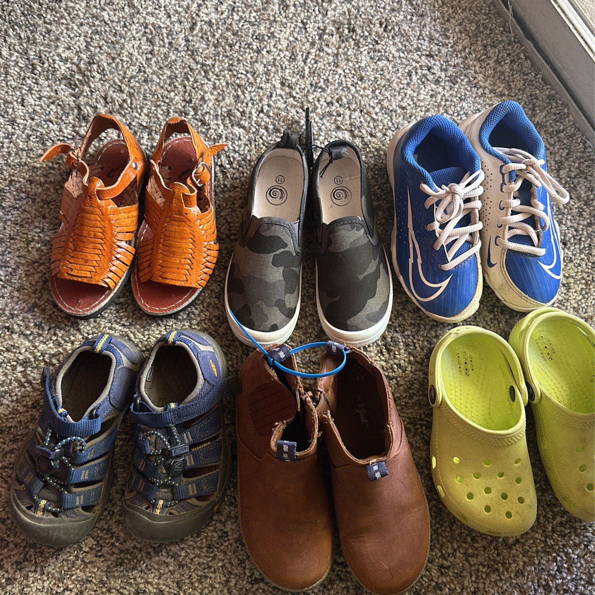 Toddler Shoes - Nike, Cat&jack, Crocs, KEEN 
