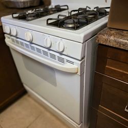Hotpoint 30 in. Gas Range / Stove with Timer and Clock