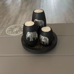 Set Of 3 African Elephant Candles With Wood Base