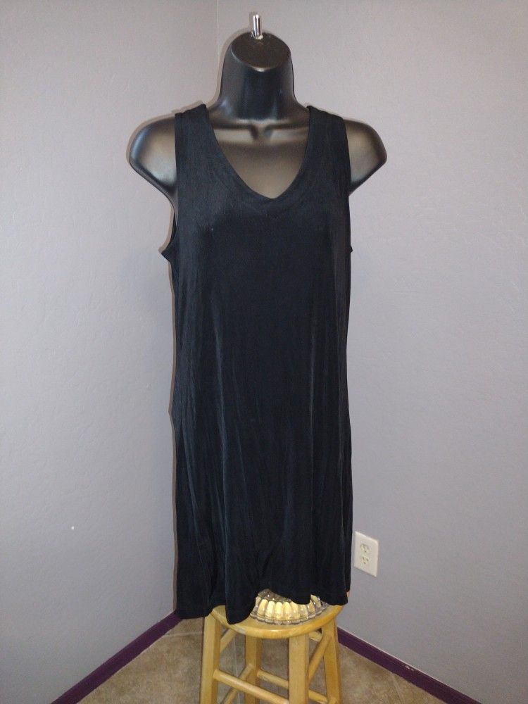 Chico's traveler's sleeveless tunic black blouse size 1(m)