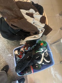 Mixed Sneaker Lot – Reebok, Converse & More