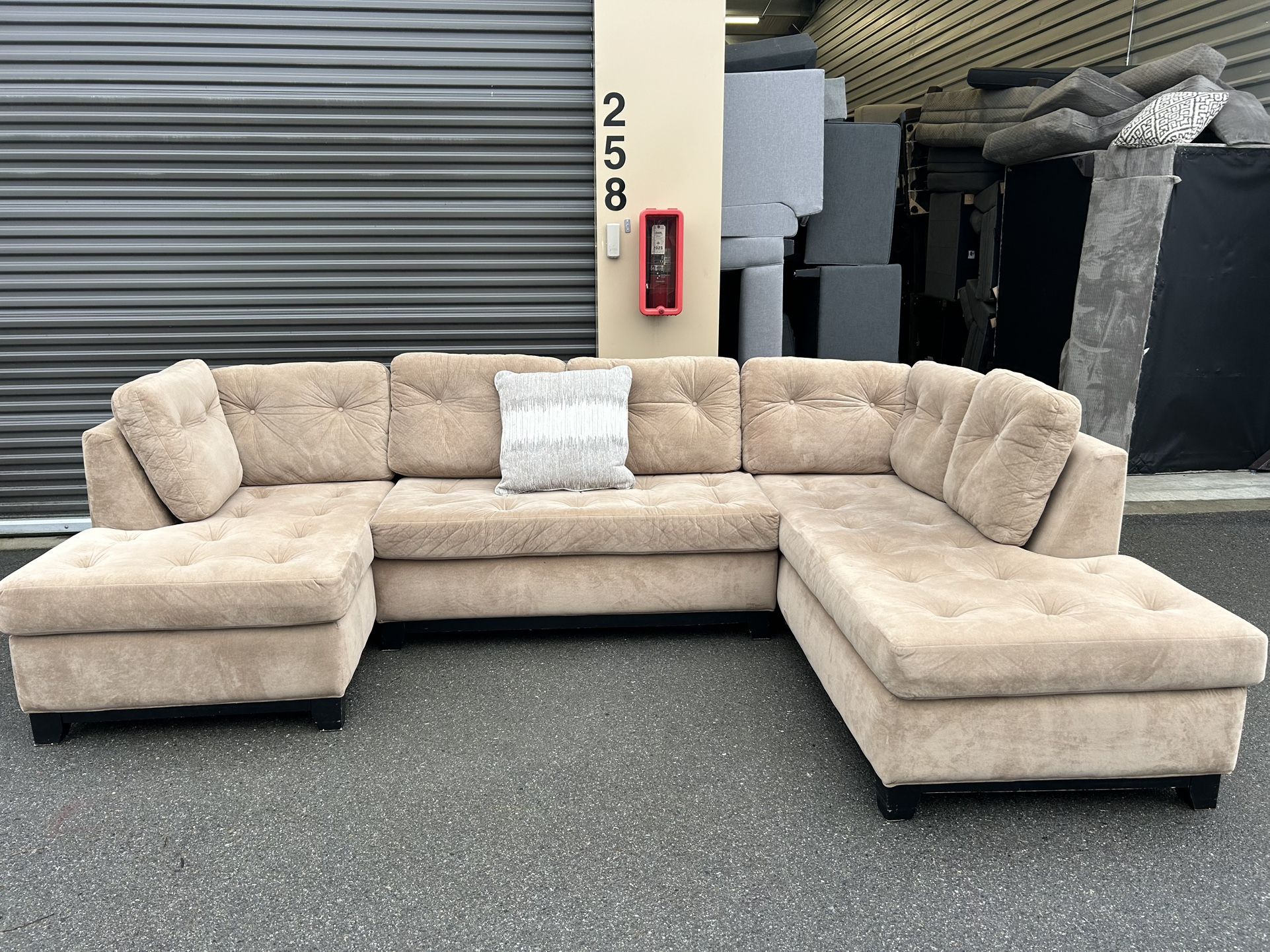 Sectional Couch 