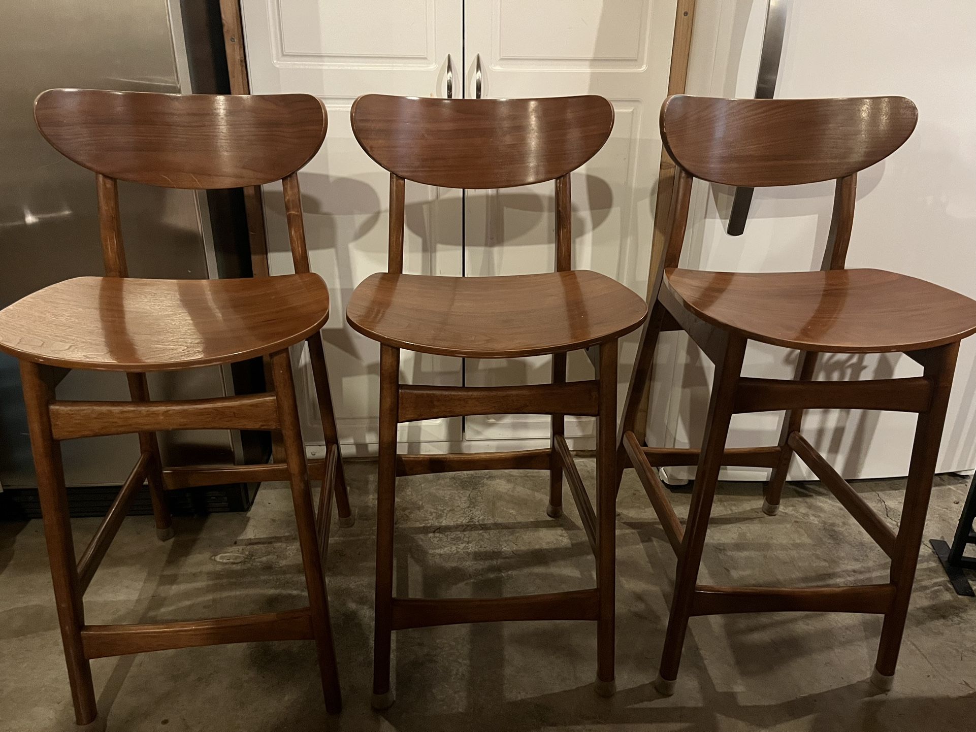 3 Free Classic Cafe Counter Stools