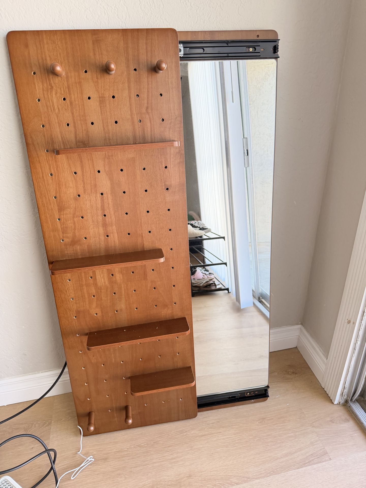 Wall mount mirror and organizer