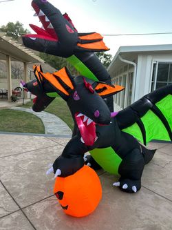Fire breathing, dragon Halloween inflatable decoration