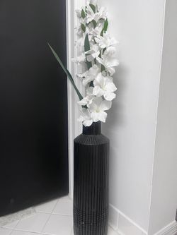 Large Black Vase With Flowers