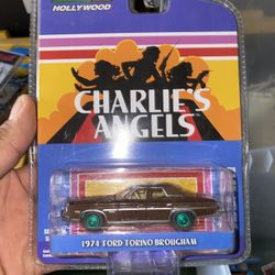 GREENLIGHT GREEN MACHINE HOLLYWOOD CHARLIE’S ANGELS 1974 FORD TORINO 