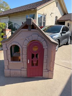 Step 2 StoryBook Cottage