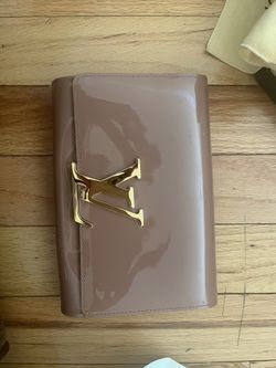 Authentic Louis Vuitton Vernis Louise Clutch Nude