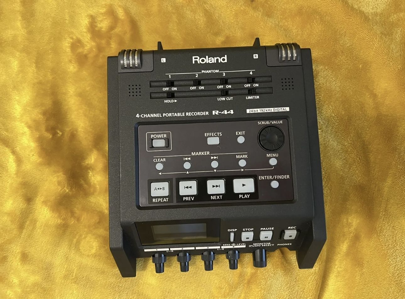 Roland R-44 R-44 (専用ケース付き)edirol portable recorder Roland