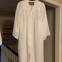 5’ 0” - 5’2” White Graduation Gown 