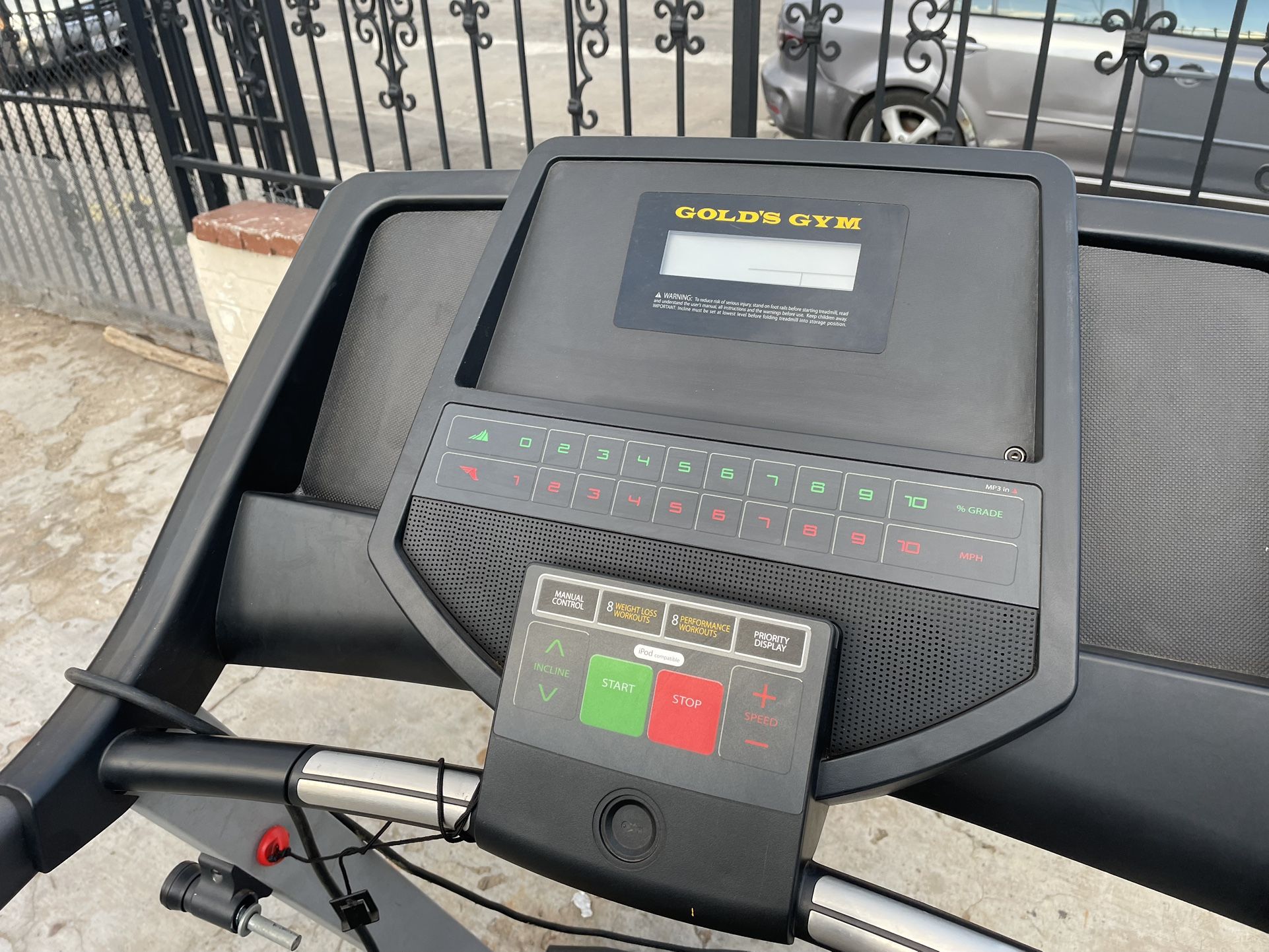 Treadmill Gold’s Gym 420. for Sale in San Diego, CA OfferUp