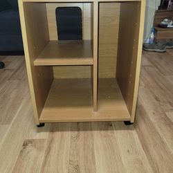 Mobil Cabinet with wheels