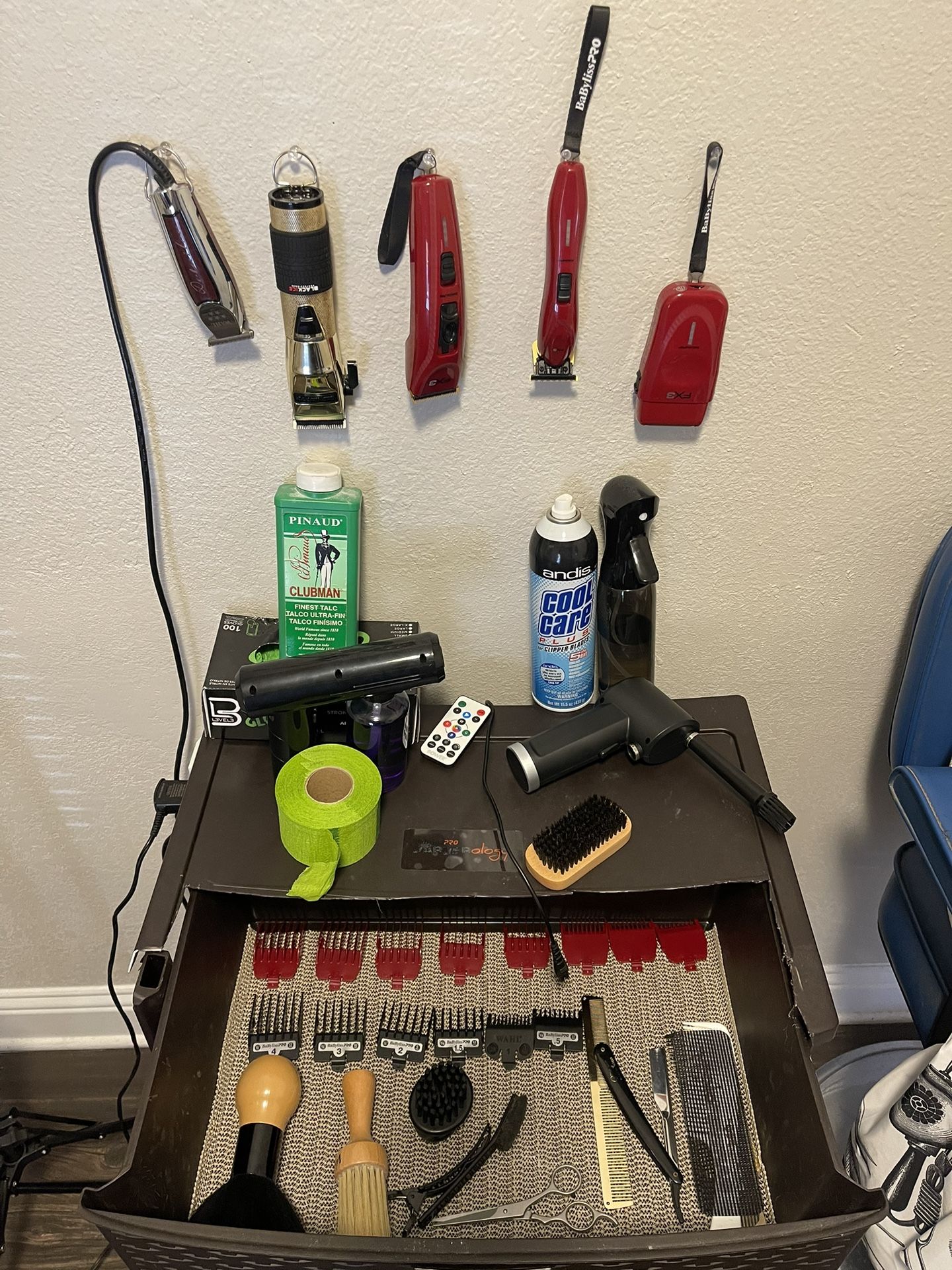 Barber station Set Up