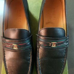 GUCCI BLACK LOAFERS